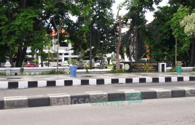 Fakultas Vokasi Unair di Jalan Dr. Wahidin SH. Gresik. foto: SYUHUD/ BANGSAONLINE 