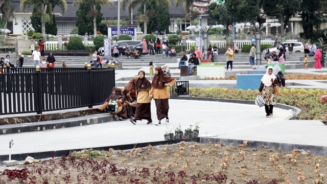Suasana Jam Gadang di Bukittingi, Sumatera Barat
