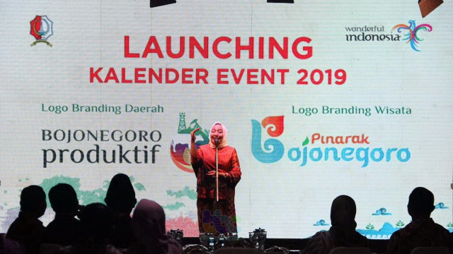 Bupati Bojonegoro Dr Hj Anna Muawanah saat memberikan sambutan dalam launching Kalender Event 2019, di Griya MCM Bojonegoro, Sabtu (23/02/2019). 