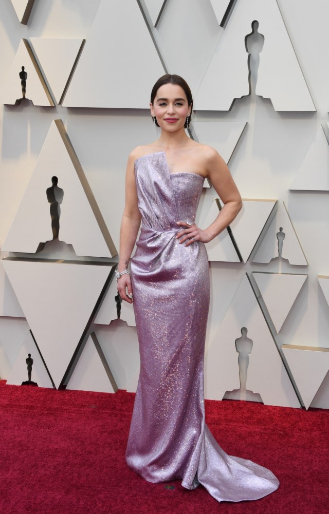 Aktris dengan busana terbaik di Oscars 2019: Emilia Clarke. Foto: AFP/MARK RALSTON