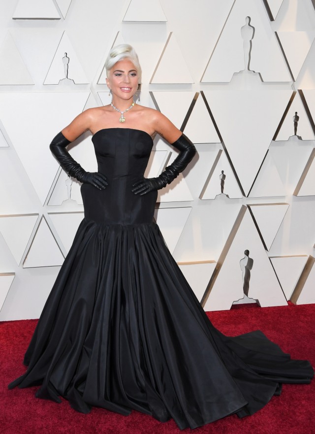 Aktris dengan busana terbaik di Oscars 2019: Lady Gaga. Foto: AFP/MARK RALSTON