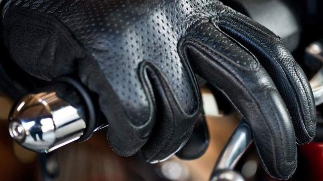 Amankah Mencampur Cairan Rem di Motor? (27055)