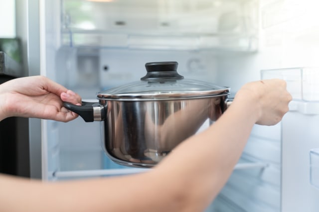 5 Kesalahan yang Sering Dilakukan di Dapur, Jangan Simpan Makanan Masih Panas (53066)