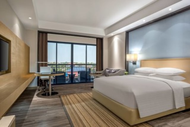 Salah Satu Kamar di Courtyard by Marriott Siem Reap Resort, Kamboja