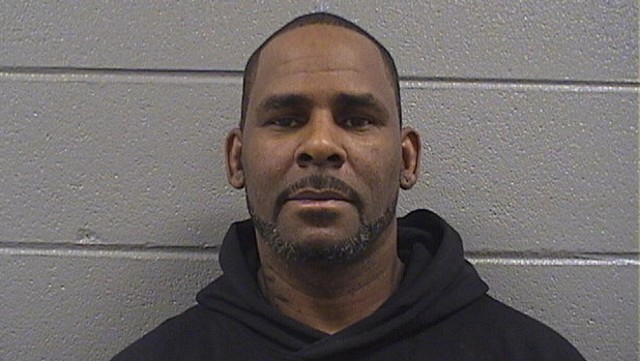 R. Kelly saat berada di Cook County, Chicago, Illinois, Amerika Serikat. Foto: Reuters