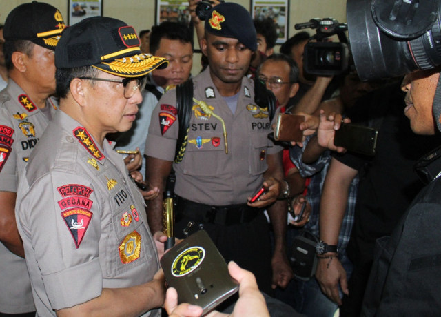 Kapolri Jenderal Pol. Tito Karnavian memberikan perintah kepada jajaran Kepolisian untuk memberikan tindakan tegas kepada para pelaku penyebaran hoax dan kampanye negatif. Foto: Herman SP