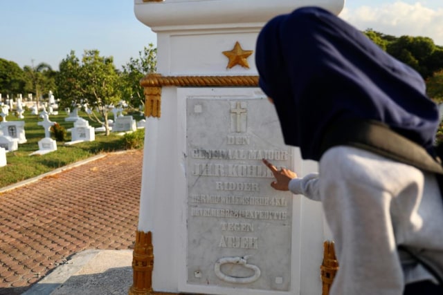 Menghadap Jenderal Kohler di Kerkhof Petjut (1) (21368)
