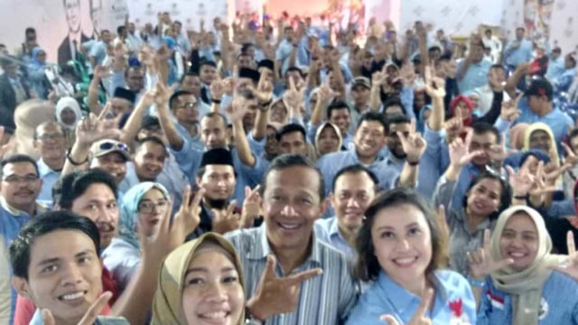 Tarung Relawan Jokowi-Prabowo (384676)