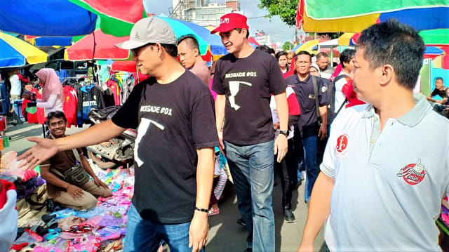 Tarung Relawan Jokowi-Prabowo (384675)