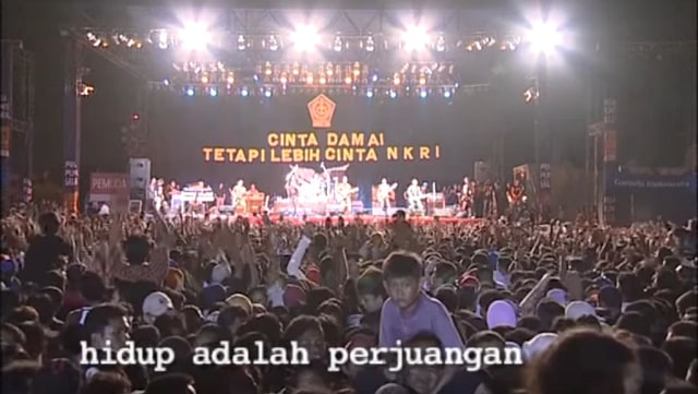 Konser Ahmad Dhani di Aceh, September 2003. Foto: Official Republik Cinta Management Youtube Channel