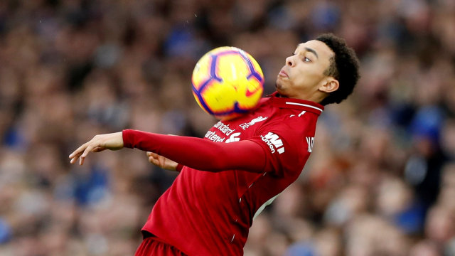 Aksi Trent Alexander-Arnold, si 'Akamsi' Liverpool. Foto: Action Images via Reuters/Paul Childs