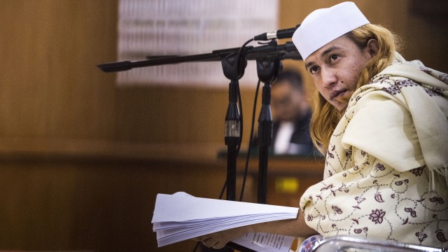 Terdakwa kasus dugaan penganiayaan terhadap remaja Bahar bin Smith menjalani sidang perdana di Pengadilan Negeri Bandung, Jawa Barat, Kamis (28/2/2019). Foto: ANTARA FOTO/M Agung Rajasa
