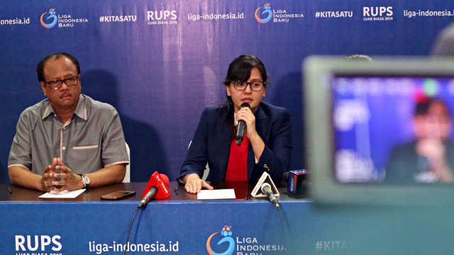 Dirk Soplanit, Ratu Tisha, Gusti Randa, RUPS, PT LIB