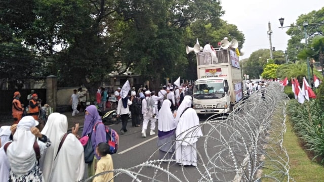 Massa FUI, Mulai Bubarkan Diri, KPU