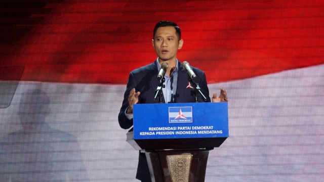 AHY saat menyampaikan pidato Rekomendasi Partai Demokrat kepada Presiden Indonesia mendatang di XXI Ballroom Djakarta Theater, Jakarta, Jumat, (1/3). Foto: Jamal Ramadhan/kumparan