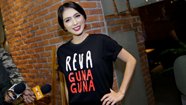 Artis Angel Karamoy saat menghadiri pemutaran film Reva Guna Guna di CGV Grand Indonesia Jakarta. Foto: Ronny