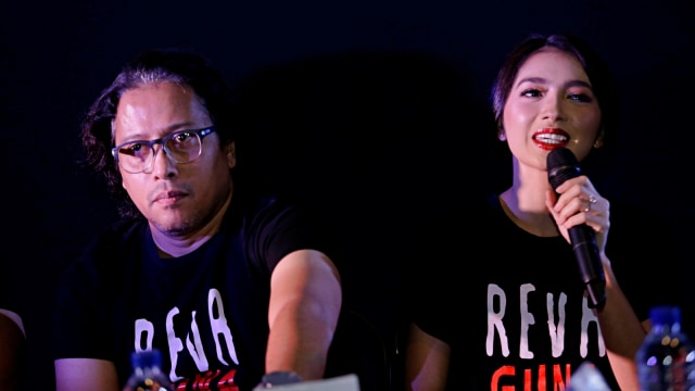 Reva Guna Guna, Angel Karamoy
