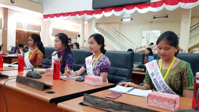 Remaja Teladan Gereja Masehi Injili di Minahasa (GMIM) saat melakukan audiens di DPRD Kota Manado, Jumat (1/3)