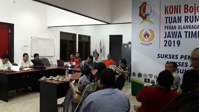 Rapat koordinasi KONI Kabupaten Bojonegoro, di Sekretariat KONI di Jalan Gajahmada Bojonegoro, Jumat (01/03/2019).