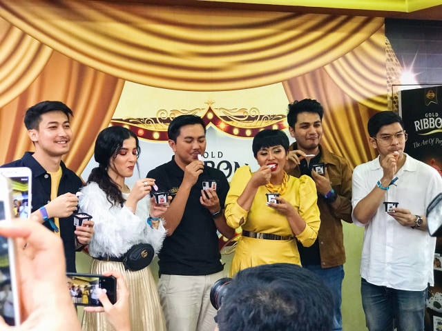 Suasana Peluncuran Gold Ribbon.