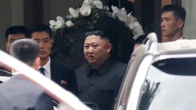 Pemimpin Korea Utara, Kim Jong-un, meninggalkan hotel Melia di Hanoi, Vietnam. Foto: Reuters/Kim Kyung-Hoon