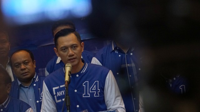 Komandan Kogasma, Agus Harimurti Yudhoyono memberikan keterangan pers terkait Rapat Konsolidasi Pemenangan Pemilu 2019 Partai Demokrat di DPP Demokrat, Jakarta, Sabtu (2/3). Foto: Fanny Kusumawardhani/kumparan