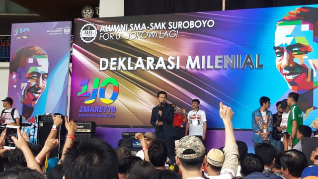 Emil Dardak Pertama Kali Tampil di Publik Kampanyekan Jokowi-Ma'ruf Amin Foto: Yuana Fatwalloh/kumparan