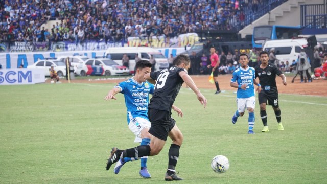 Piala Presiden 2019, Persib vs Tira Persikabo Foto: Dicky Adam/kumparan