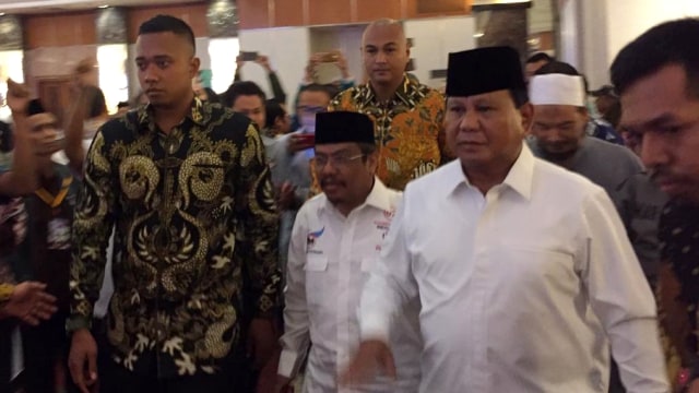 Capres 02 Prabowo Subianto hadiri konsolidasi Aliansi Pencerah Indonesia (API) di Grand Sahi Hotel, Jakarta. Foto: Mirsan Simamora/kumparan