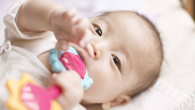 Gusi Bengkak Karena Tumbuh Gigi Pada Bayi - Temukan Contoh