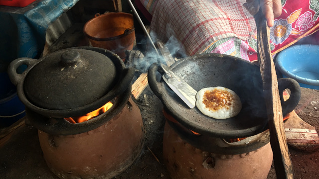 Proses pembuatan Serabi Ambarawa. Foto: Safira Maharani/kumparan