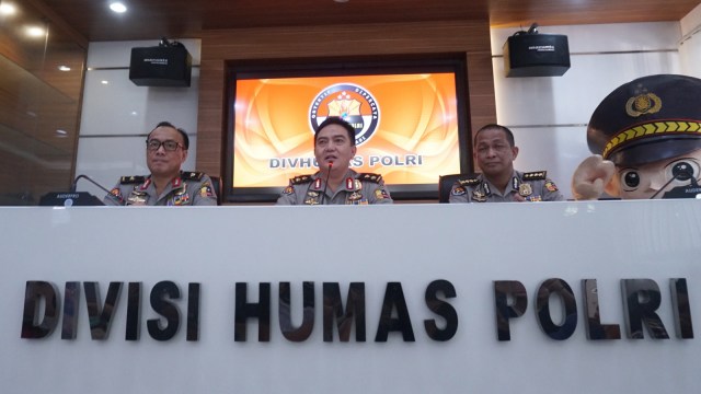 Konferensi pers terkait penangkapan Wasekjen Partai Demokrat, Andi Arief di Divhumas Polri, Jakarta, Senin (4/3). Foto: Jamal Ramadhan/kumparan
