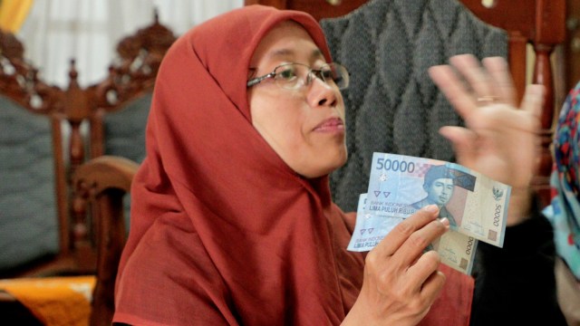 KONTEN SPESIAL DESA ANTI POLITIK UANG, Wasingatu Zakiyah, Inisiator Relawan Desa Anti Politik Uang Desa Sardonoharjo