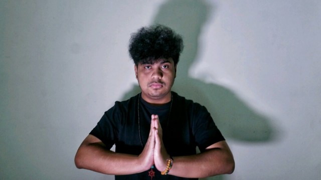 Grup vokal Trisouls, Yerry Ririassa