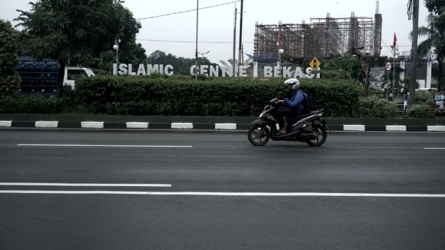 Foto: Pembangunan Tol Becakayu Terhambat (26520)