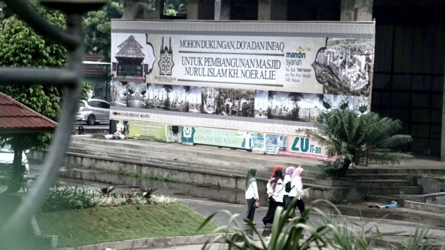 Foto: Pembangunan Tol Becakayu Terhambat (26526)