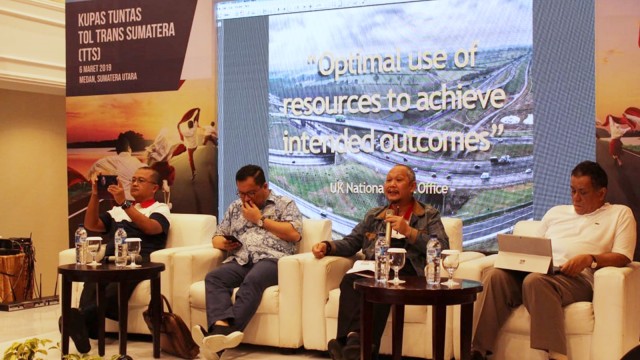 Diskusi "Kupas Tuntas Tol Trans Sumatera" yang digelar PT Hutama Karya di Medan. Foto: Wendiyanto/kumparan