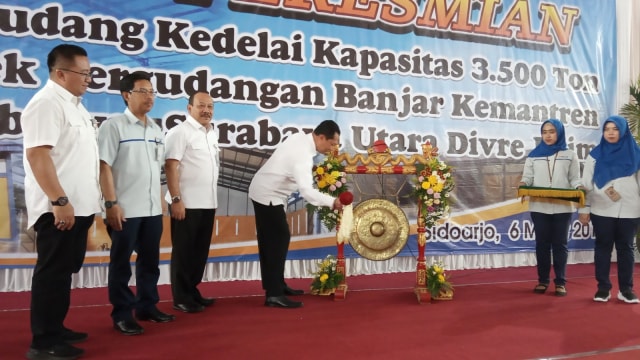 Peresmian Gudang Kedelai di Jatim, Direktur Perum Bulog Budi Waseso