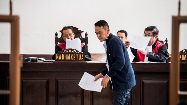 Terdakwa kasus suap kepada mantan Kalapas Sukamiskin Wahid Husen, Fahmi Darmawansyah menjalani sidang lanjutan dengan agenda nota pembelaan di pengadilan Tipikor, Bandung, Jawa Barat, Rabu (6/3). Foto: ANTARA FOTO/M Agung Rajasa
