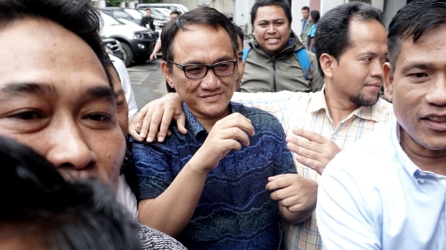 Andi Arief tiba di BNN, Cawang, Jakarta, Rabu (6/3). Foto: Iqbal Firdaus/kumparan
