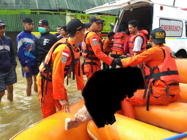 Korban banjir Bandung selatan. (Dok Basarnas)