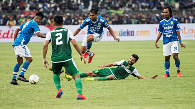 Persebaya Surabaya, Persib Bandung
