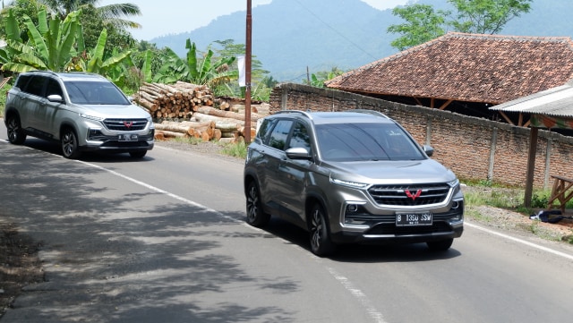 Test drive Wuling Almaz