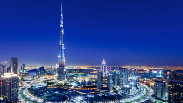 Burj Khalifa di waktu malam Foto: burjkhalifa.ae