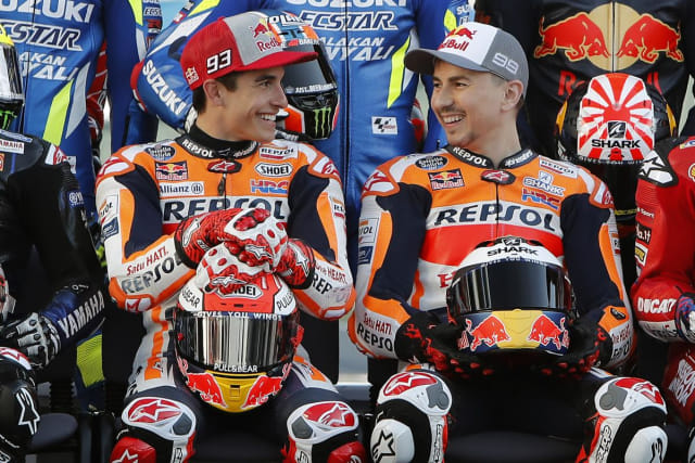 Duet pebalap Repsol Honda di MotoGP 2019, Marc Marquez dan Jorge Lorenzo. Foto: twitter/motogp