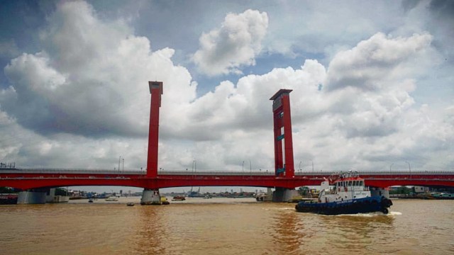 Jembatan Ampera Palembang (Urban Id)
