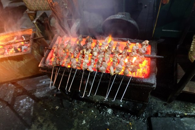 Nasi Timbu hingga Sate Klatak, 5 Makanan Khas Idul Adha dari Berbagai Daerah (146304)