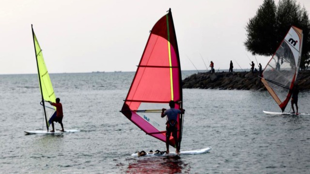 windsurfing1.jpeg