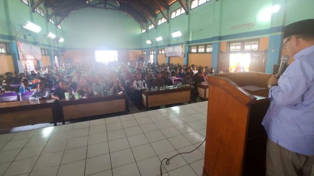 Direktur Materi Debat dan Kampanye Badan Pemenangan Nasional (BPN) Prabowo-Sandi, Sudirman Said dalam pertemuan dengan relawan Sedulur SS di Brebes Foto: Dok. Sudirman Said