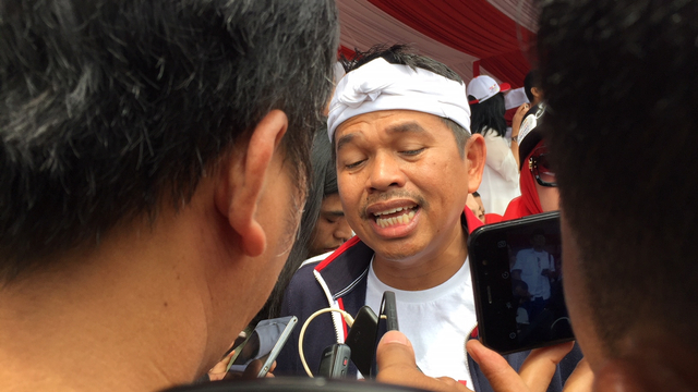Ketua Tim Kampanye Daerah (TKD) Jawa Barat Jokowi-Ma’ruf Amin, Dedi Mulyadi, di Monumen Perjuangan Rakyat Jabar, Minggu (10/3). Foto: Okky Ardiansyah/kumparan